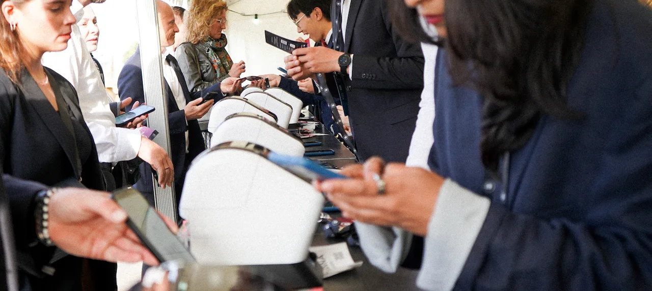 Fredo check-in and registration desk